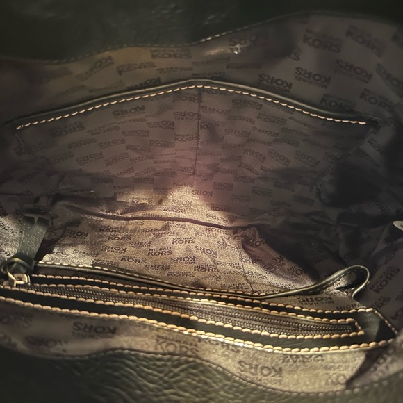 Michael Kors leather shoulder bag - Picture 4 of 7